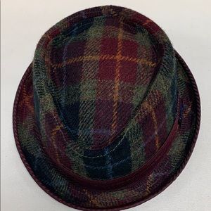 Robert Graham wool . Silk lining